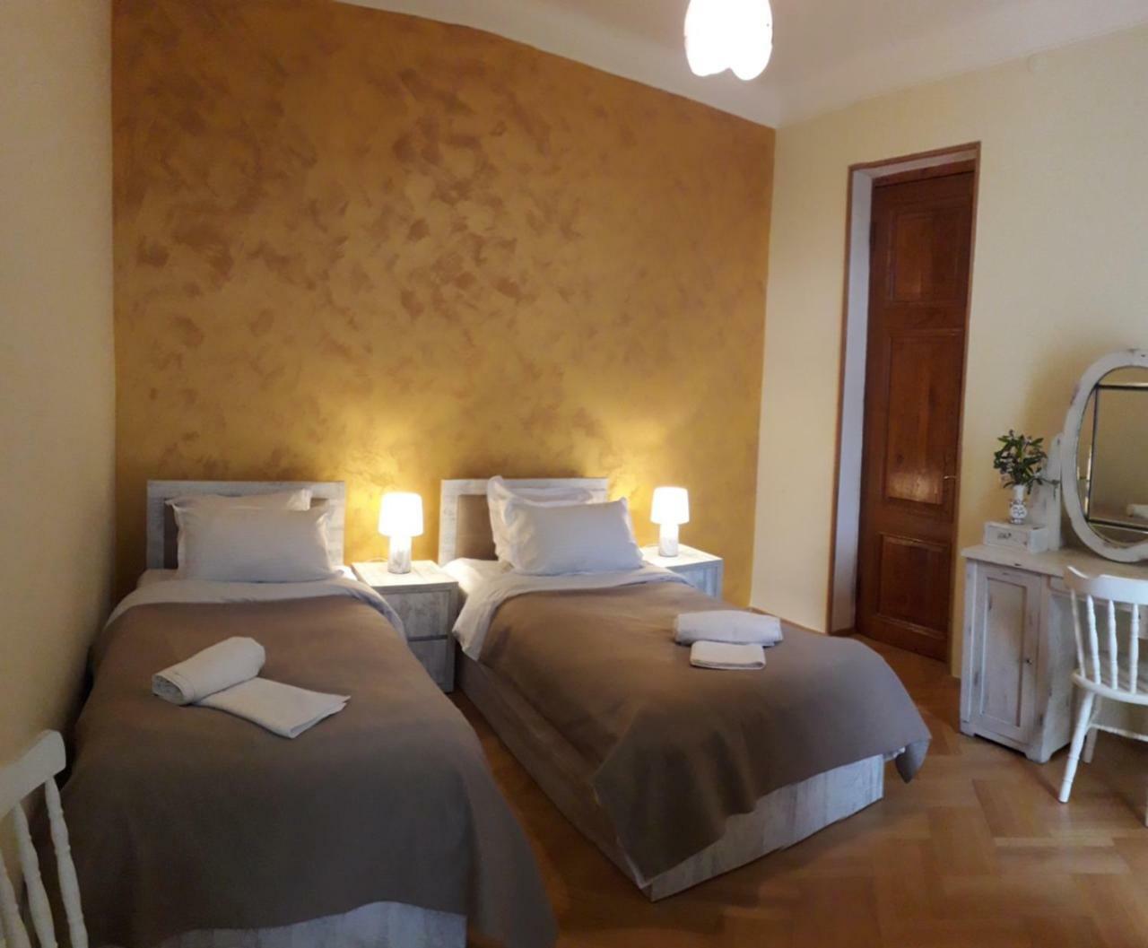 Гостевой дом Omsi House Телави Экстерьер фото