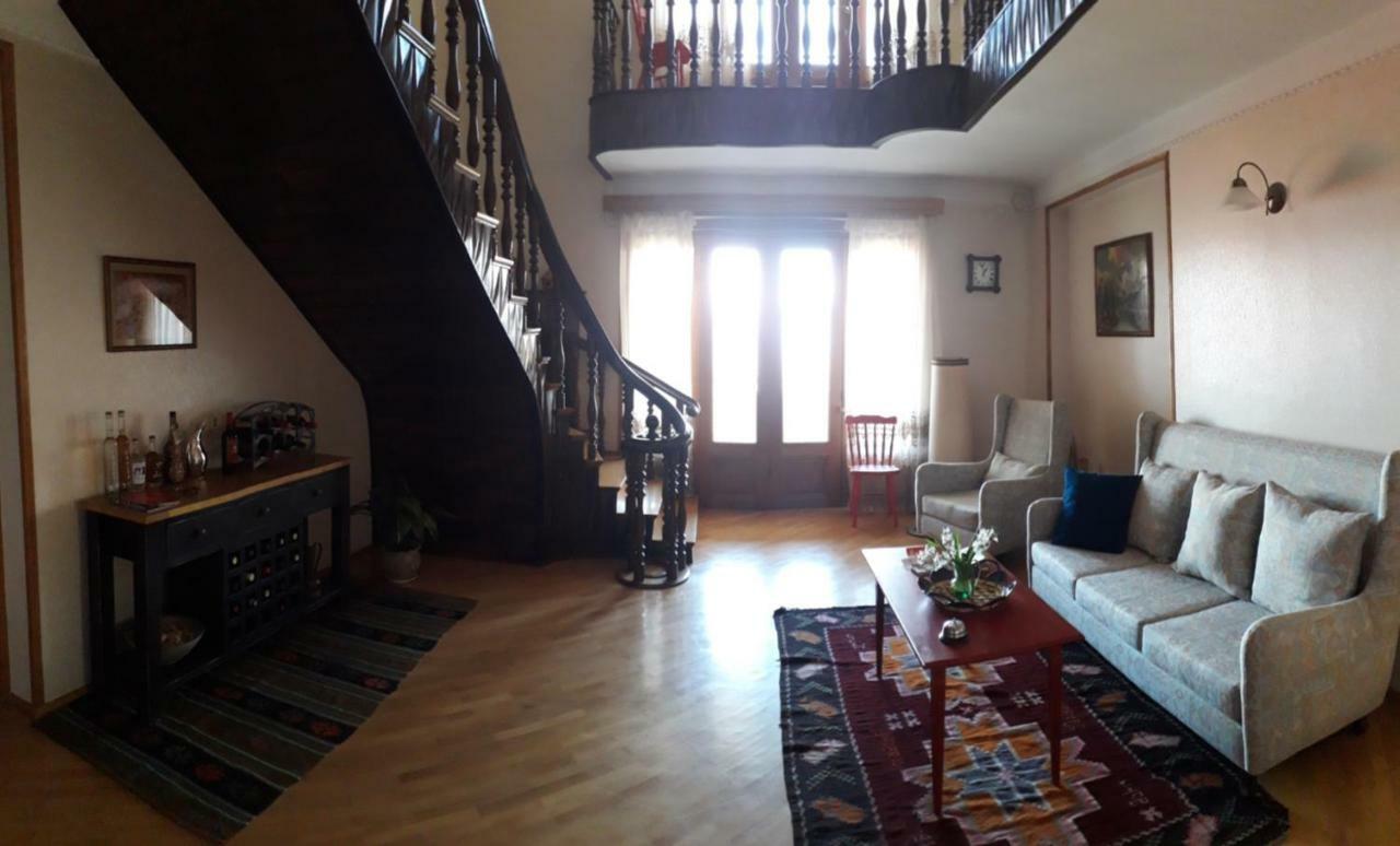 Гостевой дом Omsi House Телави Экстерьер фото
